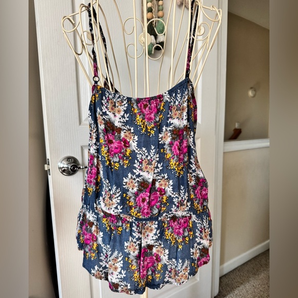 🖤 Bundle Deal 🖤 - Picture 2 of 3